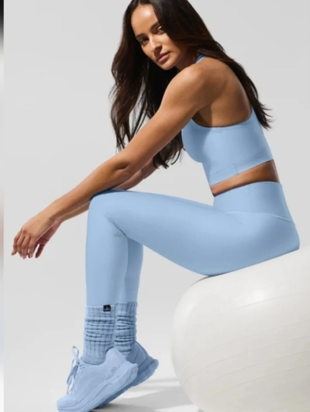 ALO Yoga Seashell Blue Unisex Scrunch Socks Size M NWT